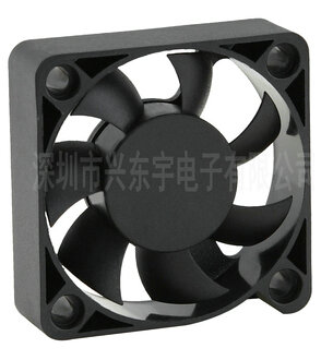 舞臺燈光散熱風(fēng)扇賜予一個(gè)完好的表演環(huán)境